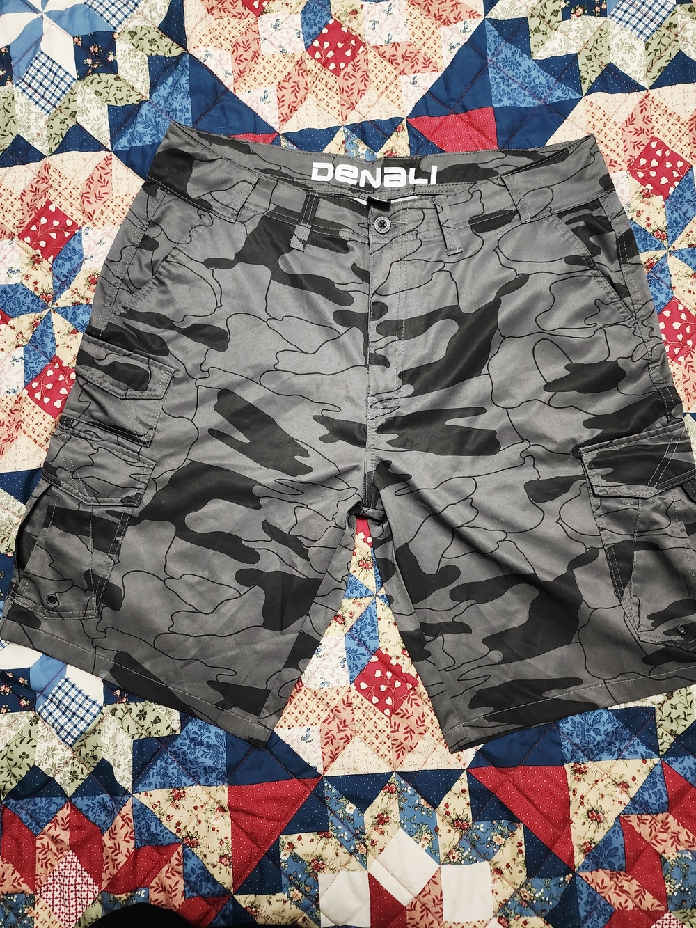 Men's Gray Camo Cargo Shorts